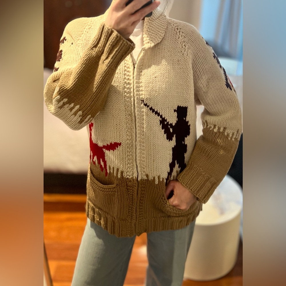Women's Zip Front Tan and Brown Hunting-Themed Cardigan Cowichan/Mary Maxim